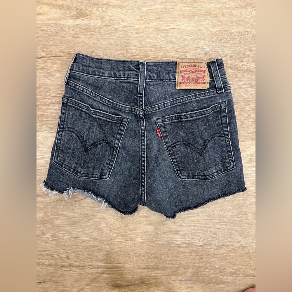 Levi’s Wedgie Cut-Off Shorts - Washed Black - Size 26
